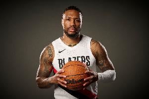 利拉德更推：我还能打一年大学篮球 是不是能回去打一年再退役？